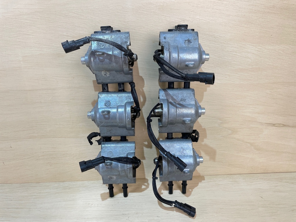 Evinrude Etec G2 000HP Outboard Engine Injector Assembly Set of 6 5010207