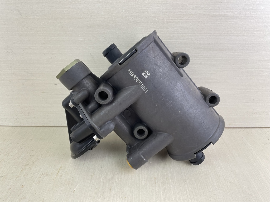 Mercury 135 150 175 HP L4 Verado Oil Cooler Assembly 8M0046689