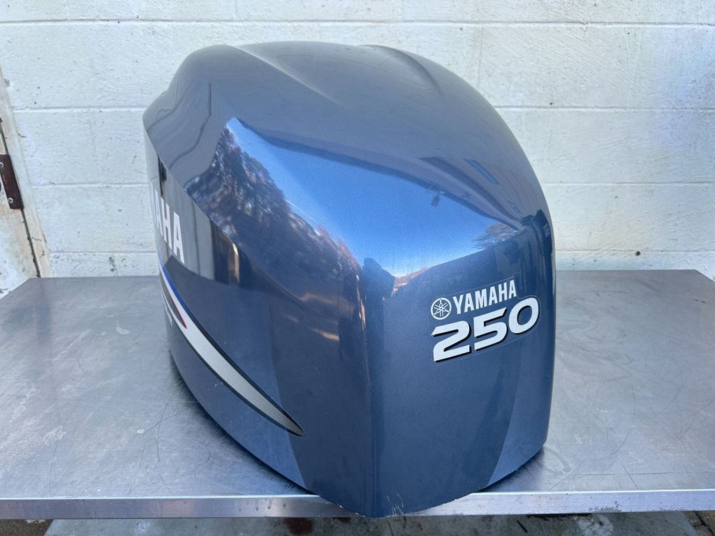 Yamaha F250 250HP 4 Stroke Outboard Top Cowling Cover Assembly 3.3L