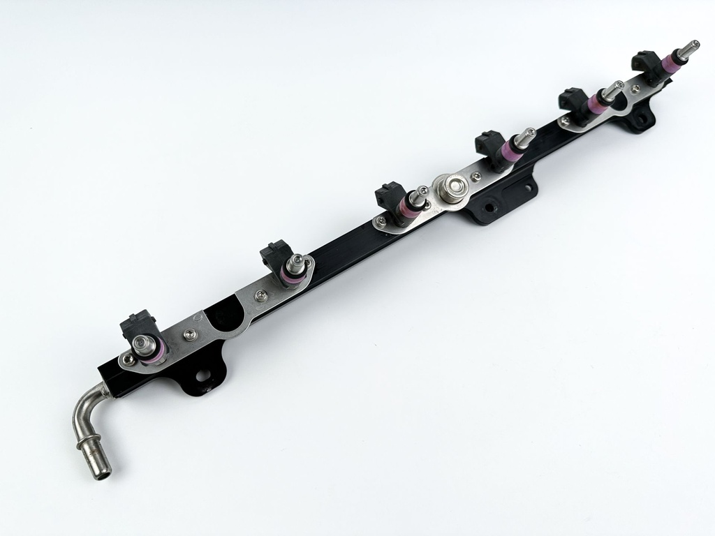 2008 Mercury Verado 300HP 4 Stroke Outboard Fuel Injector Set W/ Rail 8M0041080 OEM