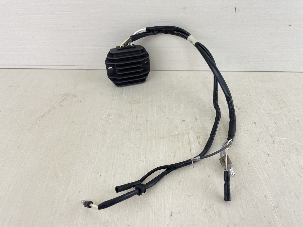 2001 Honda 8HP 4 Stroke Outboard Rectfier Regulator Assembly 31750-ZW9-013