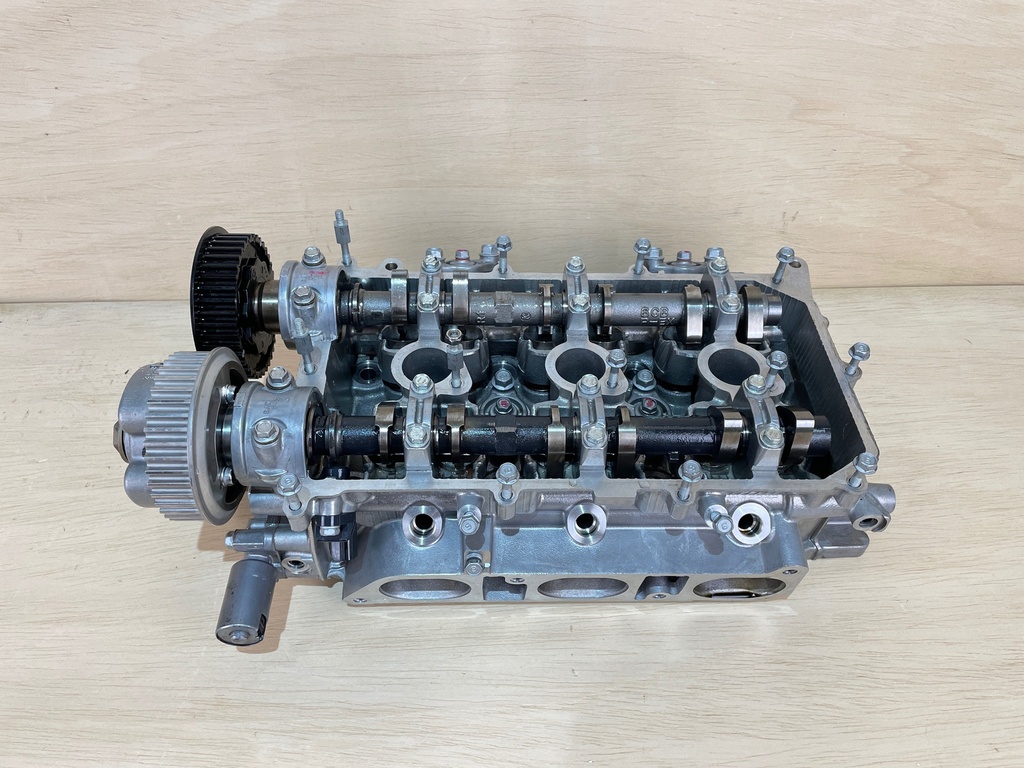 2015 Yamaha Vmax 250HP Left Port Side Cylinder Head Complete 6CB-W009C-01-00