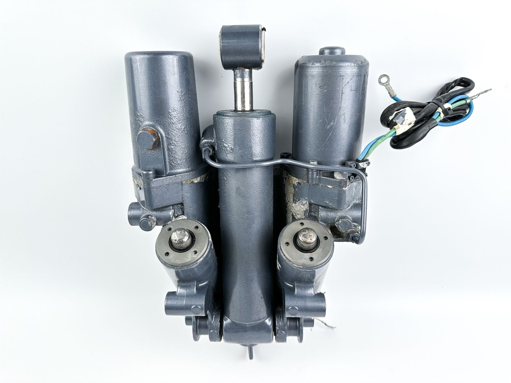 02-18 Yamaha 200 225 250 300 HP 4 Stroke Outboard Power Trim Tilt Unit
