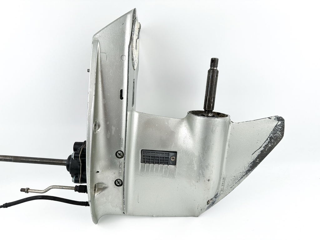 2004 Honda 40 HP 4 Stroke Outboard Lower Unit Gear Case 41100-ZW4-H16ZA