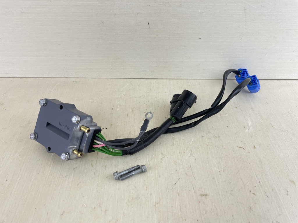 2003 Yamaha 200 225 HP 4 Stroke Outboard Rectifier & Regulator Assembly 69J-81960-10-00