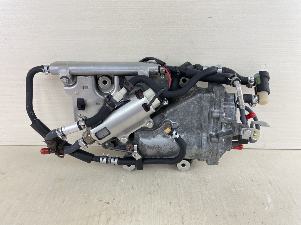 2003 Yamaha 200 225 HP 4 Stroke Outboard Fuel Float Chamber VST 69J-14180-10-00