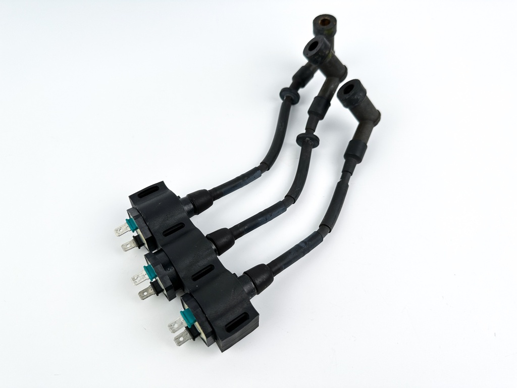 2002 Honda 50 HP 4 Stroke Outboard Ignition Coil Set 30511-ZV5-003 OEM