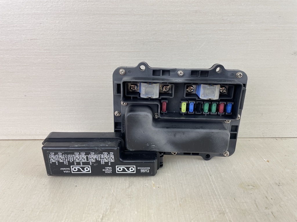 10-  2014 Yamaha 225 250 300 HP Outboard Fuse Box 6CE-82170-00-00