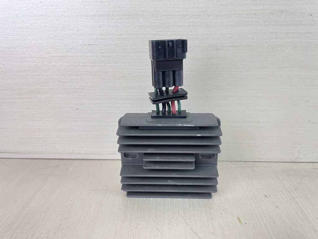 2014 Yamaha 70HP 4 Stroke Outboard Rectifier & Regulator 68V-81960-10-00