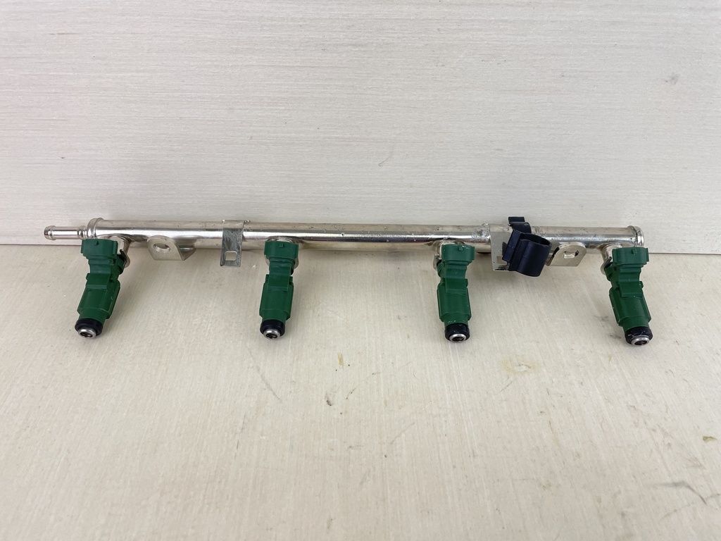 11 - 2020 Yamaha 150HP 4 Stroke Outboard Fuel Injector With Rail 63P-13761-01-00