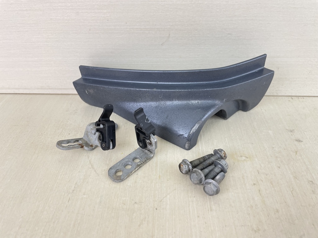 05-2014 Yamaha 150HP 4 Stroke Outboard Cable Cover Plate 63P-42738-00-8D