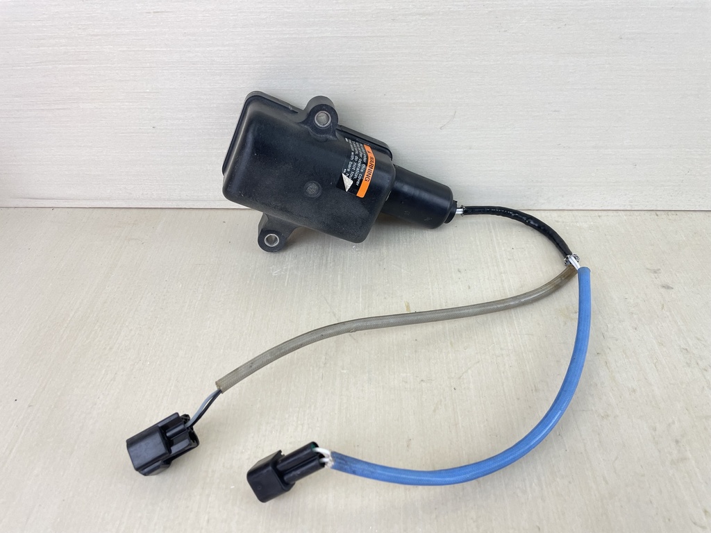 2001 Yamaha 225HP OX66 2 Stroke Outboard O2 Sensor 65L-8592A-01-00