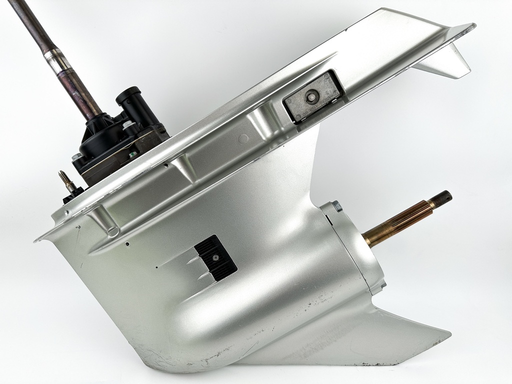 2002-05 Honda 200 225 HP 4 Stroke Outboard 25" XL Lower Unit Gear Case RH