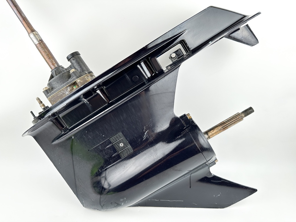 2017 TOHATSU 225 HP 4 Stroke Outboard Lower Unit Gear Case OEM