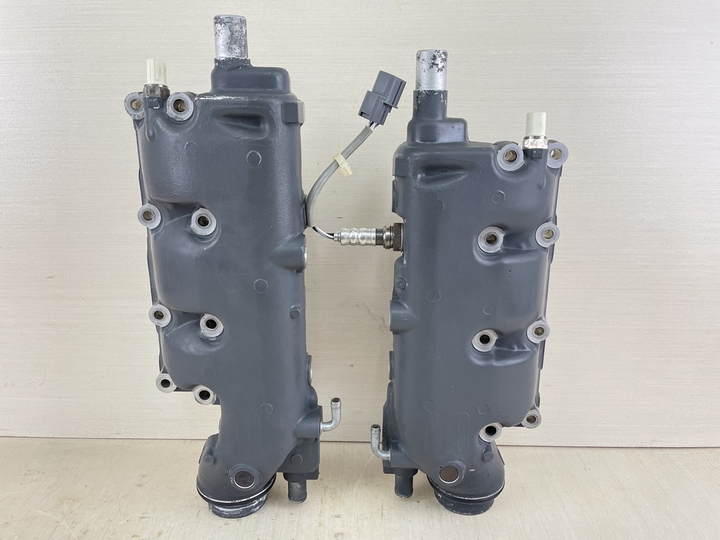 2002 + Honda 200 225 HP 4 Stroke Outboard Exhaust Manifold Pair 18110-ZY3-010ZA 18120-ZY3-C00ZA