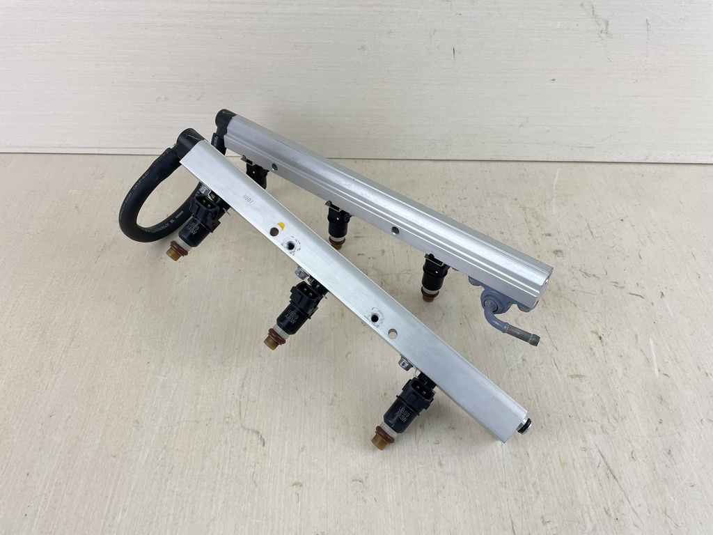 2006 Honda BF 200 HP 4 Stroke Outboard Fuel Injector Set W/ Rail 16450-ZY6-003