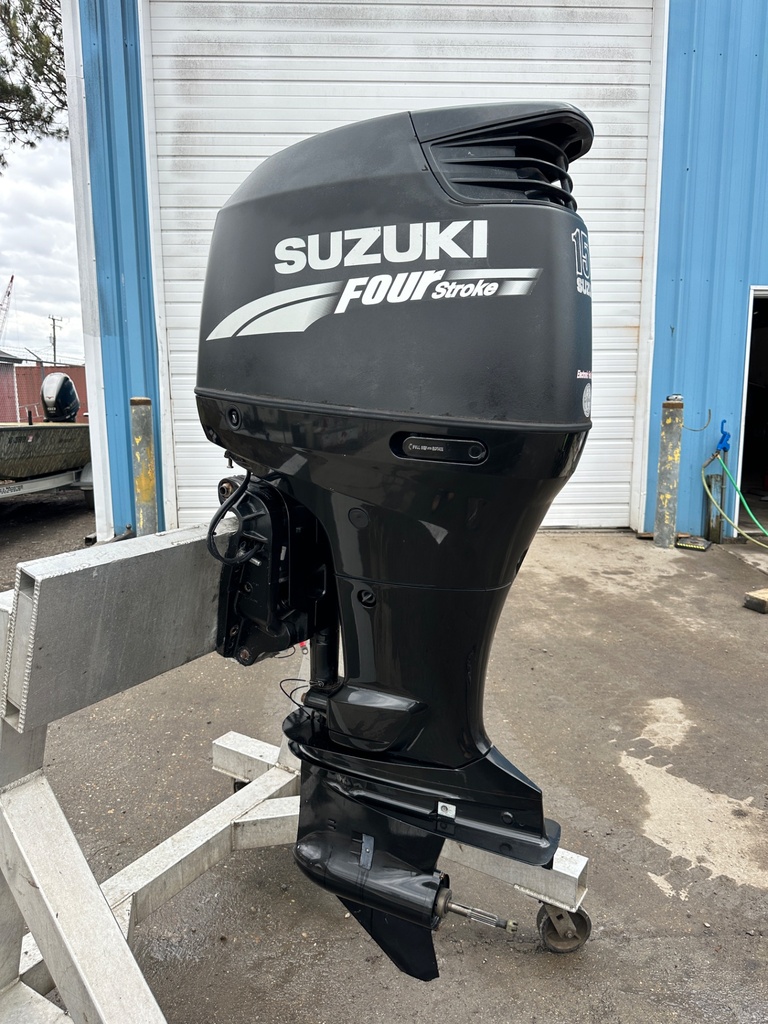 2006 Suzuki DF 150 HP 4 Stroke Outboard Engine 25" Standard Rotation