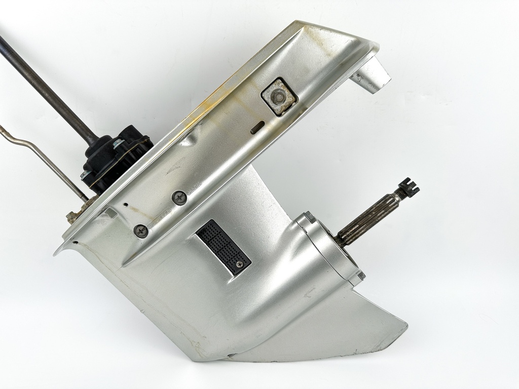 1998 Honda 50HP 4 Stroke Outboard 20" L Lower Unit Gear Case RH 41100-ZW4-H13ZA