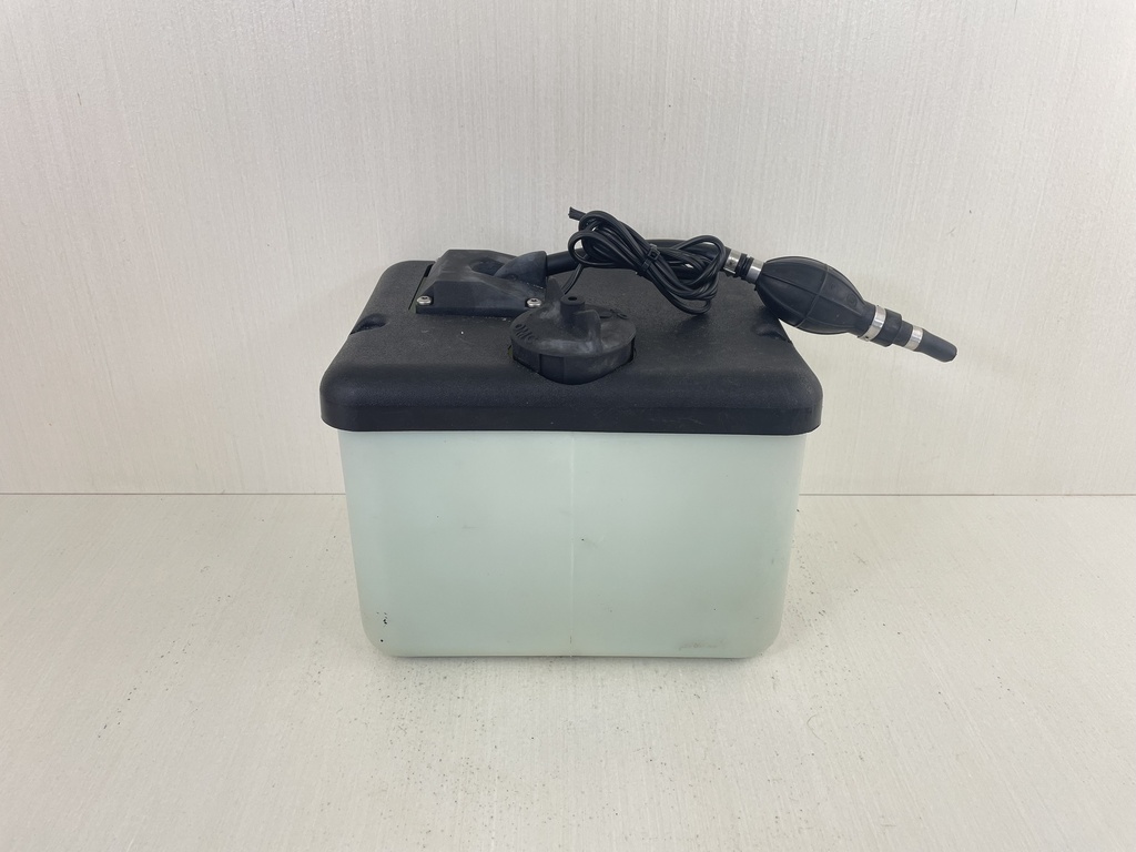 Johnson Evinrude 2 Stroke Outboard Remote Oil Supply Tank 1.8 Gallons 0176712