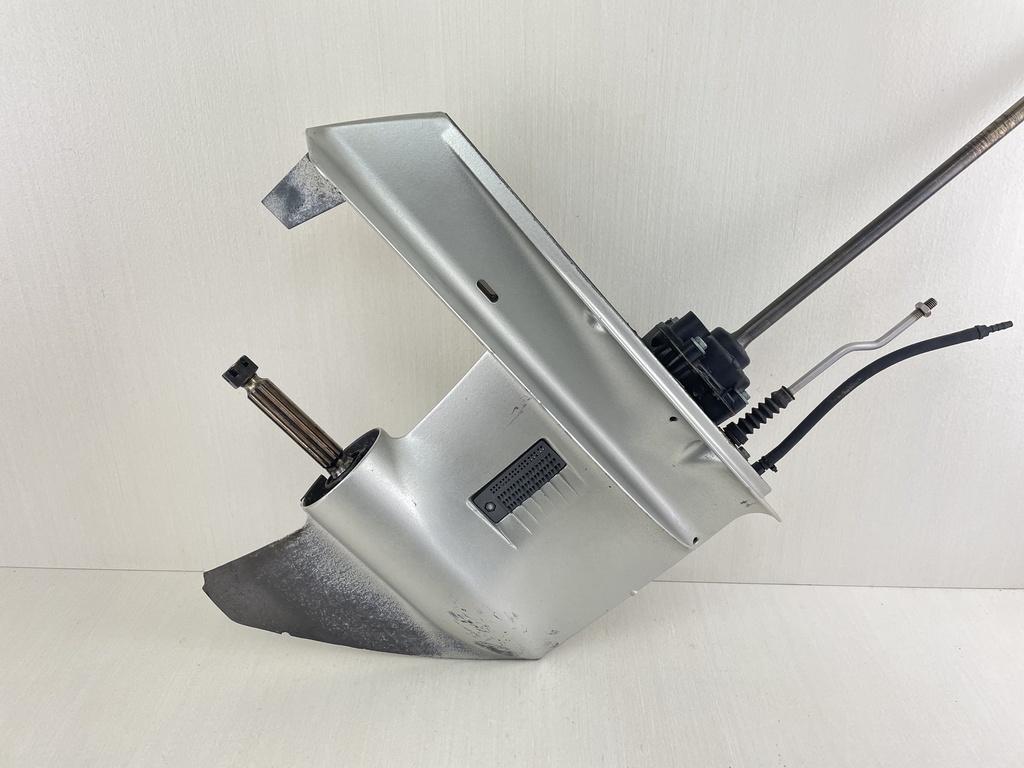 01-07 Honda 40 50 HP 4 Stroke Outboard 20" Lower Unit Gear Case 41100-ZW4-H16ZA