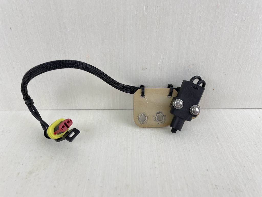 Evinrude Johnson BRP Neutral Safety Switch 587356 0587356