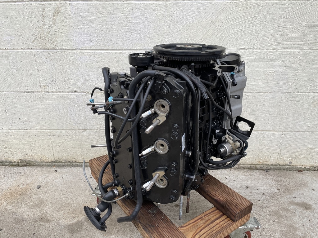 2012 Mercury 150 HP Pro XS Optimax Powerhead Crankcase 8M0060220 24 Hours
