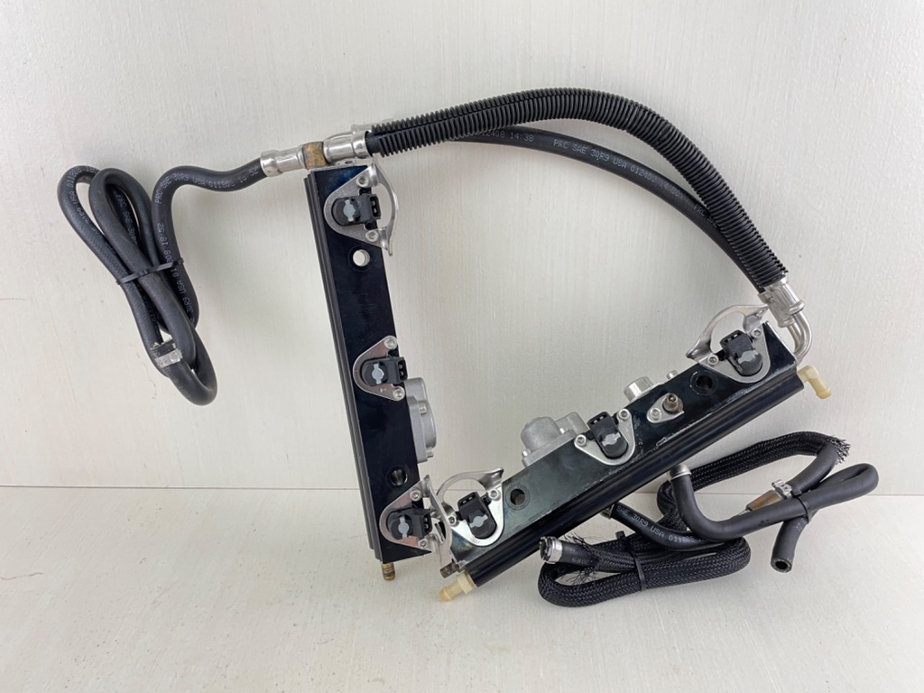 2008 Mercury 150HP Optimax 2 Stroke Fuel Rail Assembly 895752T05