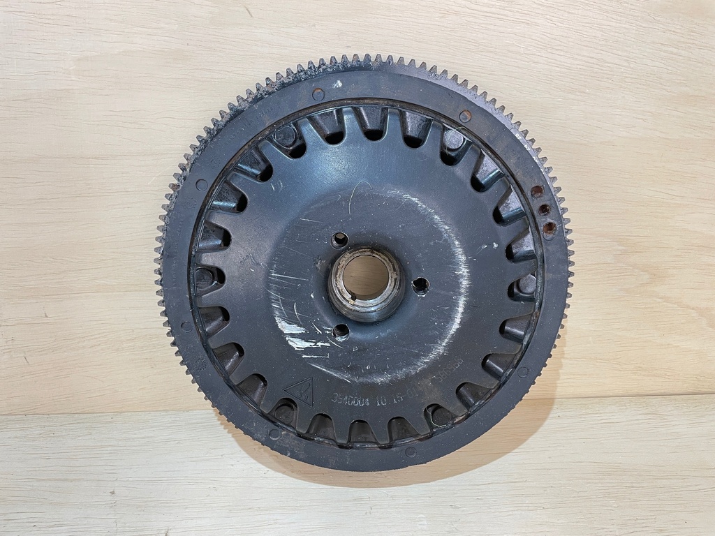 2007 Evinrude Etec 200HP Outboard Engine Flywheel Assembly 0586924 - For Parts