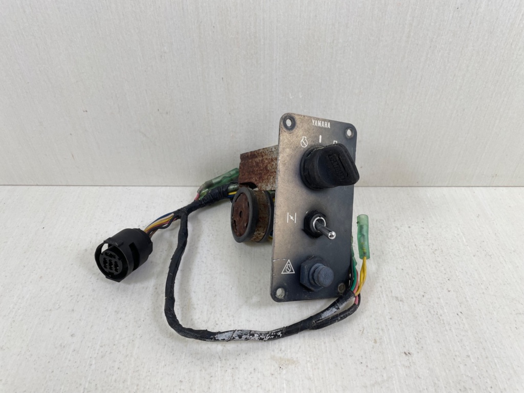 Yamaha Outboard Single Engine Key Switch With Key - Used