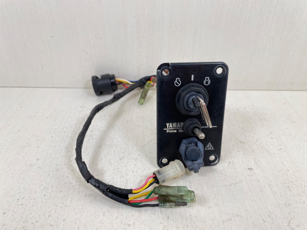 Yamaha Outboard Single Engine Key Switch Assembly W/ Key - Used