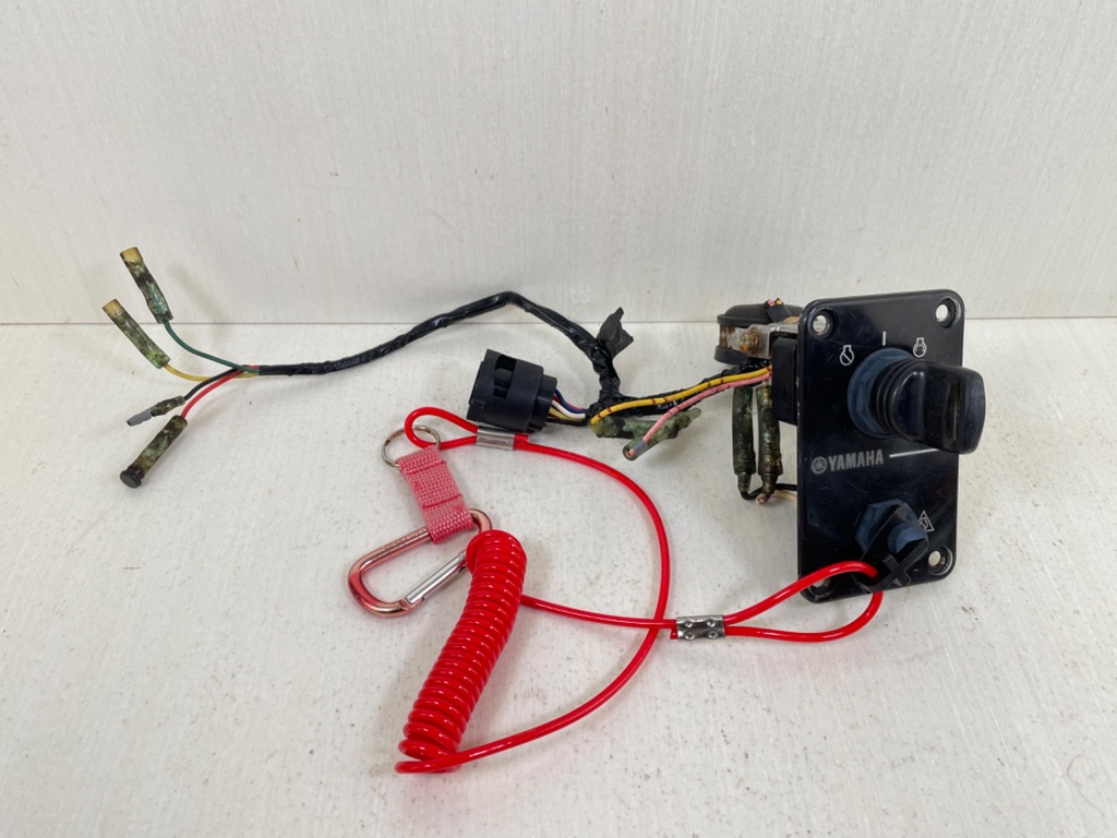 Yamaha Single Engine Outboard Key Switch Assembly With Key 704-82570-13-00