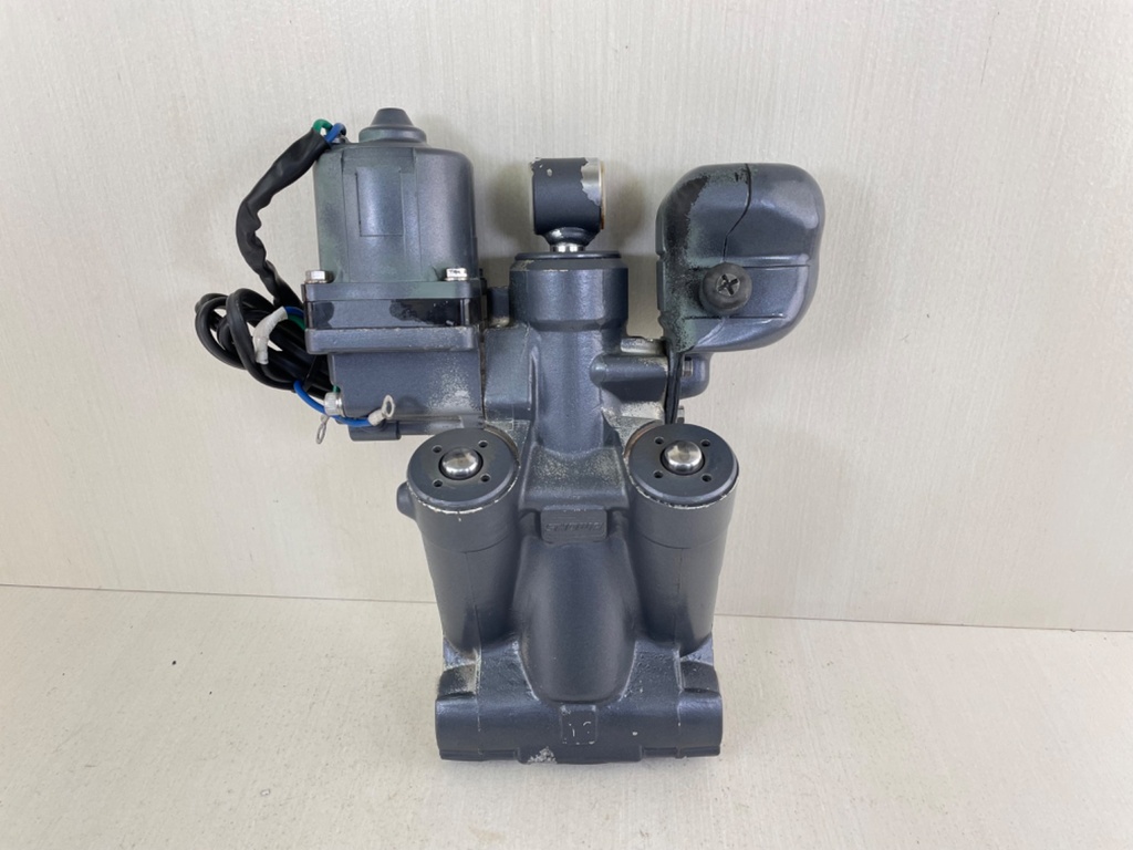 Yamaha 150HP 4 Stroke Outboard Power Trim & Tilt Assembly Unit 63P-43800-03-00 - Great Condition