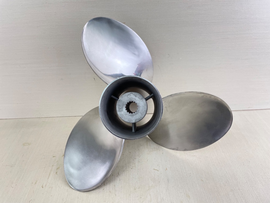 Suzuki Outboard Stainless Steel Prop Propeller 15 1/4 x 19 P RH