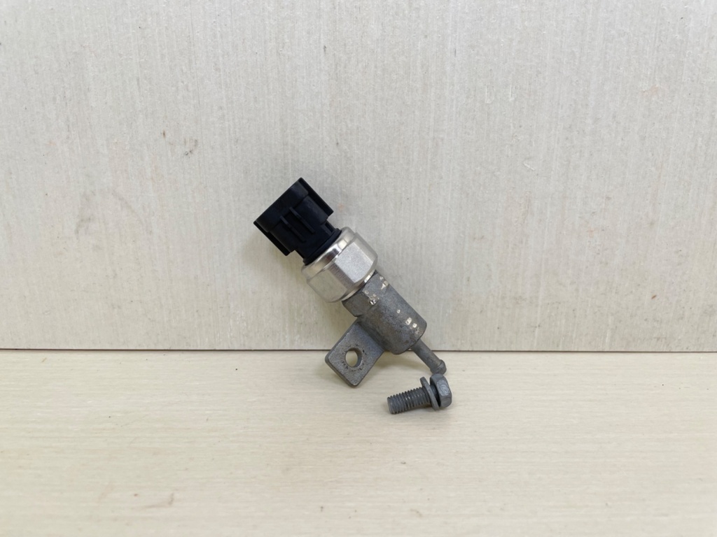 Yamaha Outboard Water Pressure Sensor With Adapter 6AW-8366B-00-00