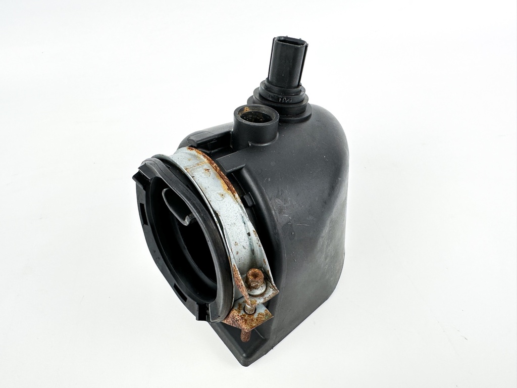 2011 Honda 50 HP 4 Stroke Outboard Intake Air Silencer Assembly 17201-ZZ5-010 OEM