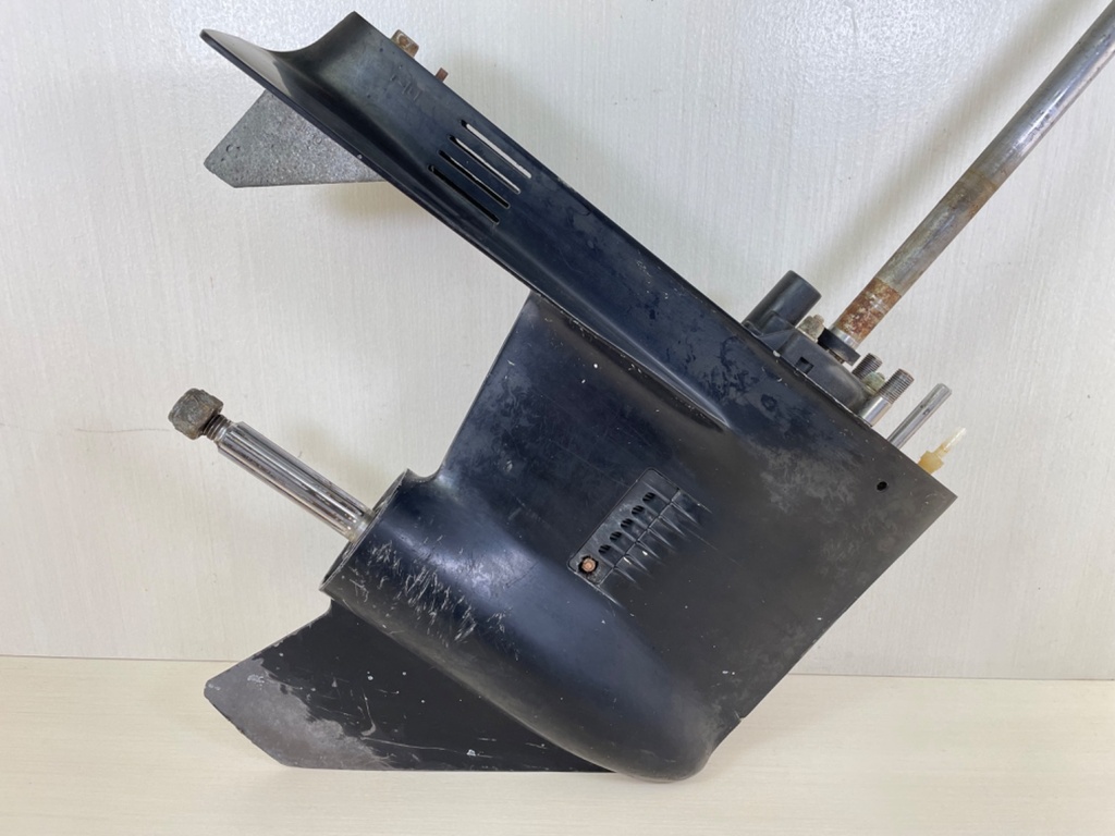 1989-1997 Mercury 40HP  2 Stroke Outboard 20" Long Lower Unit Gear Case