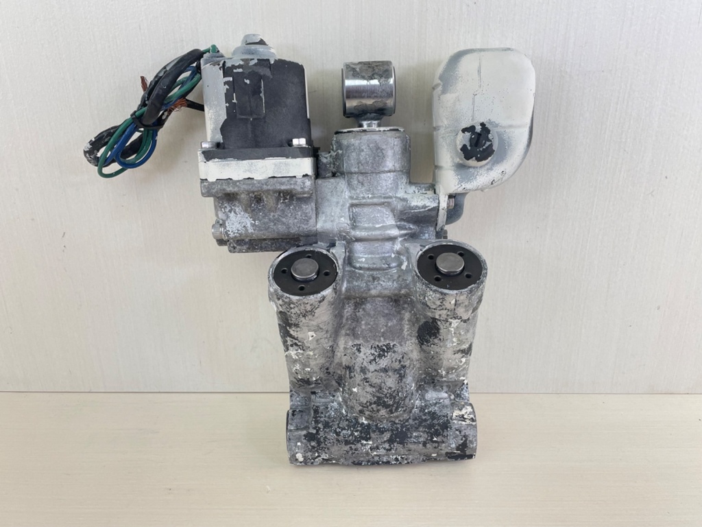 Evinrude Johnson BRP Power Trim & Tilt Unit Assembly 90HP - 300HP
