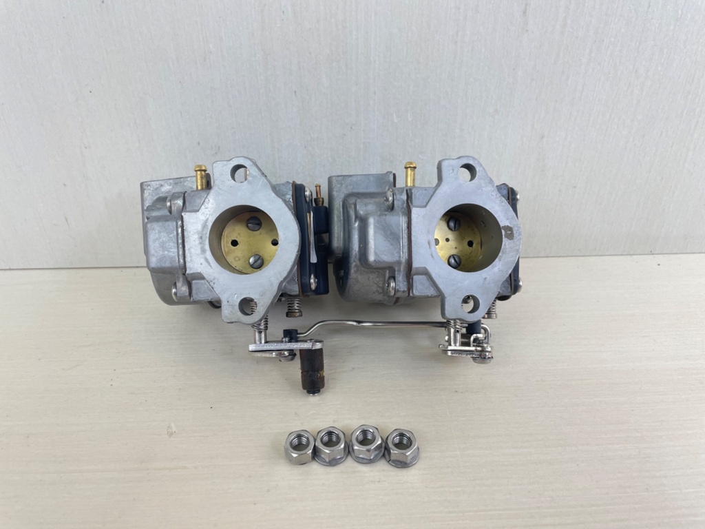 Johnson Evinrude 40 50 HP 2 Stroke Outboard Carburetor Set Top Bottom 338069