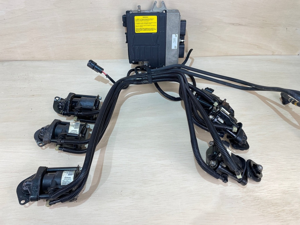 2000 Evinrude Ocean Pro 225HP EMM With Matching Injectors 0586724