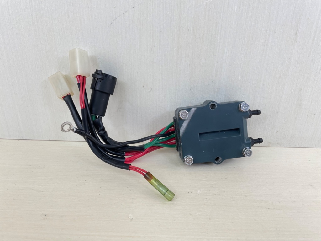 1999-2005 Yamaha 150 200 HP Outboard Rectifier Regulator 67H-81960-00-00