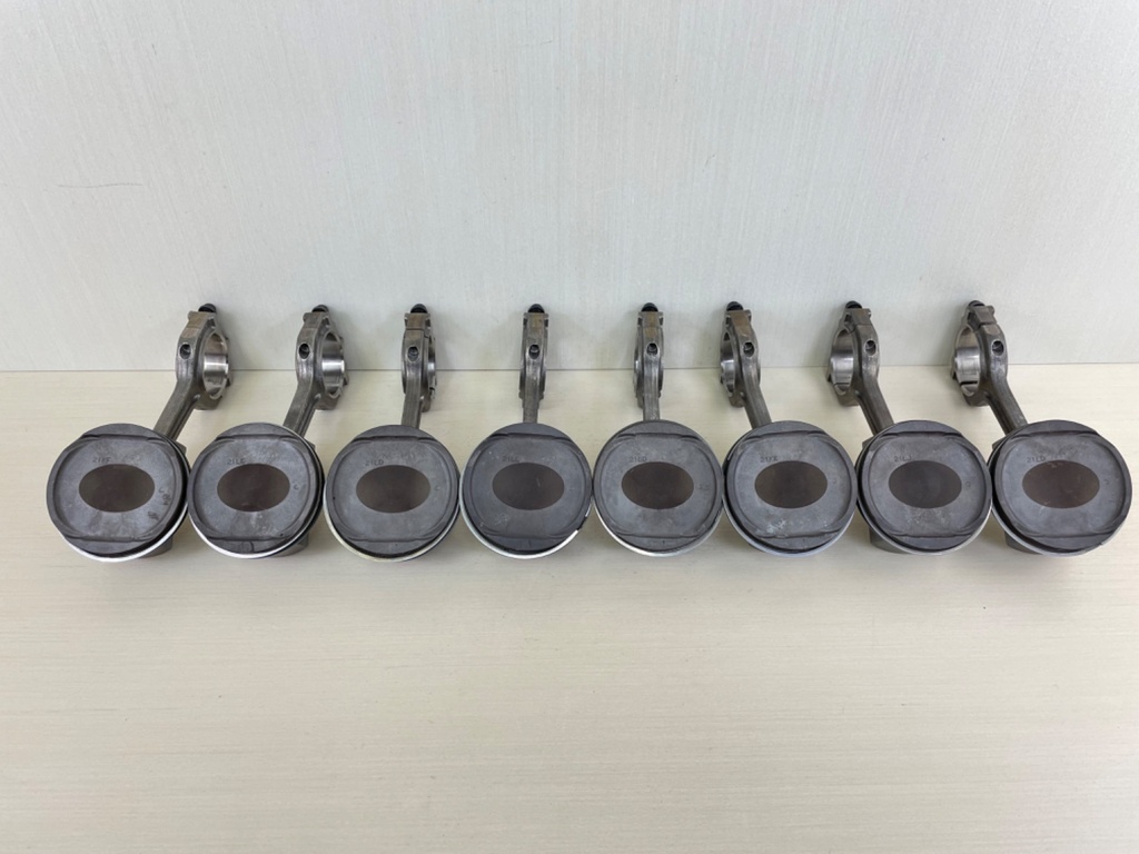 2013 Yamaha F350 350HP 4 Stroke Outboard Piston & Connecting Rod Set 6AW-11631-10-93