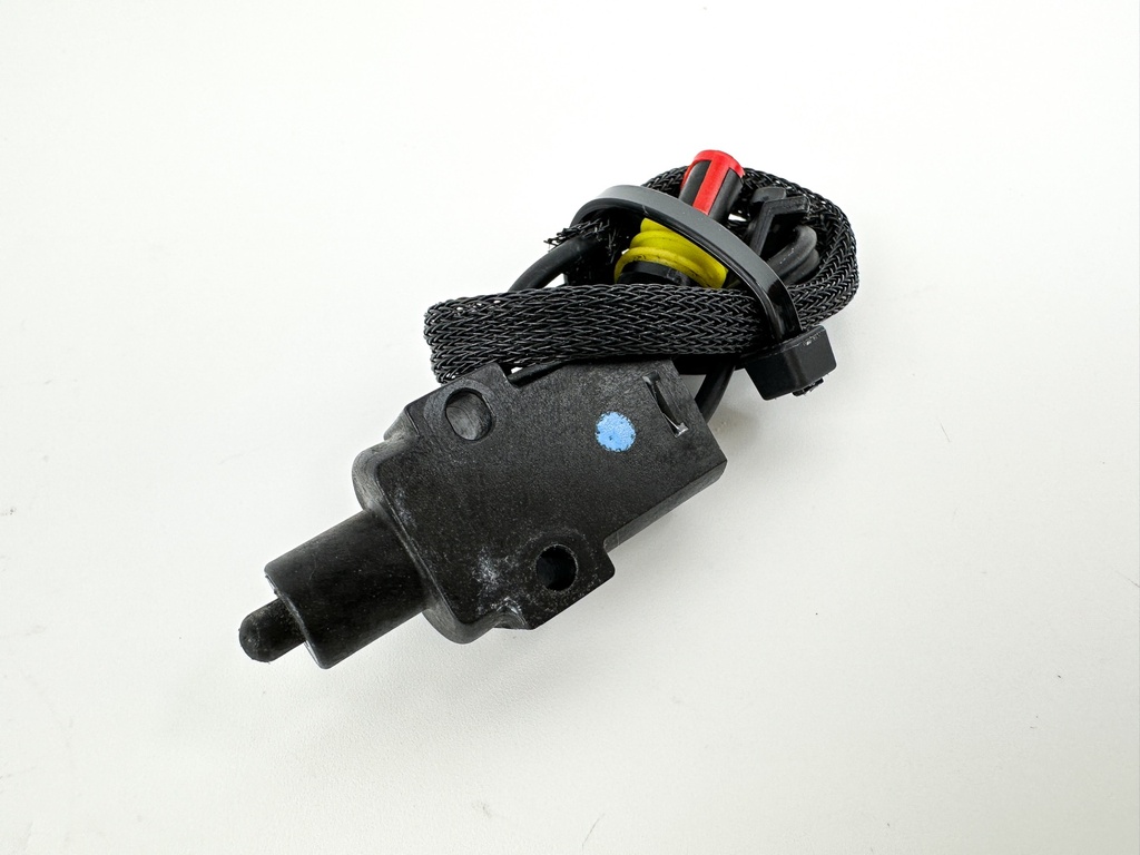 2006 Evinrude 60 HP 2 Stroke Outboard Neutral Switch 0586780 OEM