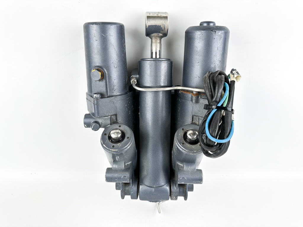 02-18 Yamaha 200 225 250 300 HP 4 Stroke Outboard Power Trim Tilt Unit