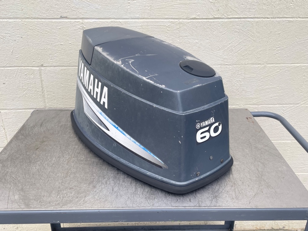 2000-2006 Yamaha 60HP 2 Stroke Outboard Top Cover Cowling Hood