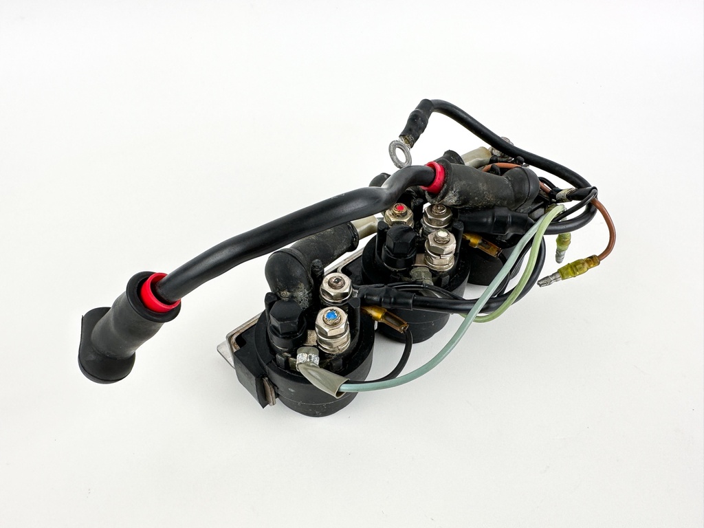 2004 Yamaha 150 HP 2 Stroke Outboard Trim Tilt Relay 6E5-81950-00-00 OEM