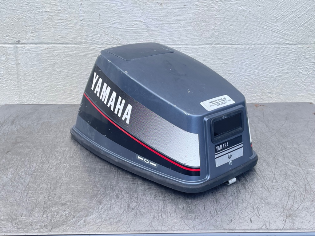 Yamaha 6 HP 6HP Outboard Engine 2 Stroke Top Cover Cowling Hood Assembly