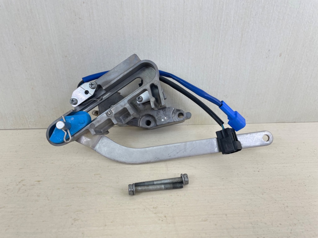 2020 Yamaha 150HP 4 Stroke Outboard Switch & Bracket Assembly 69J-8259F-00-00