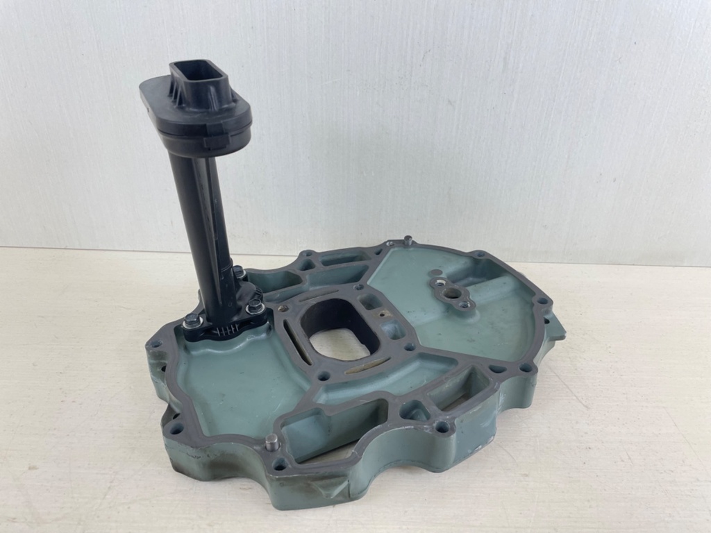 2006 Yamaha 250HP 4 Stroke Outboard Exhaust Manifold & Oil Strainer 69J-41131-10-CA