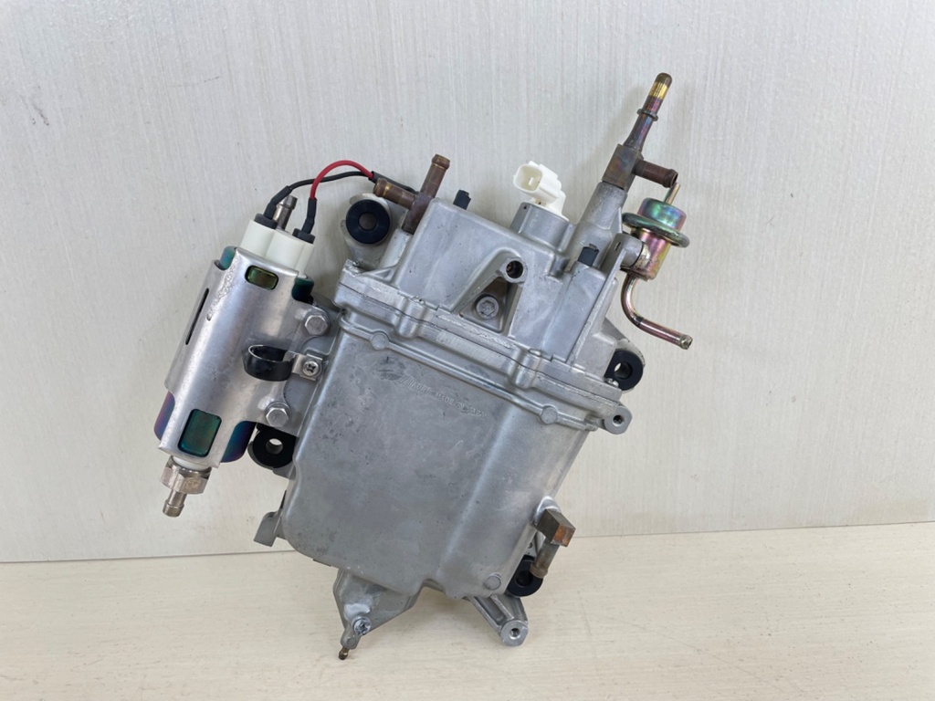 2006 Yamaha 250HP 4 Stroke Float Chamber Assembly VST Fuel 6P2-14180-01-00