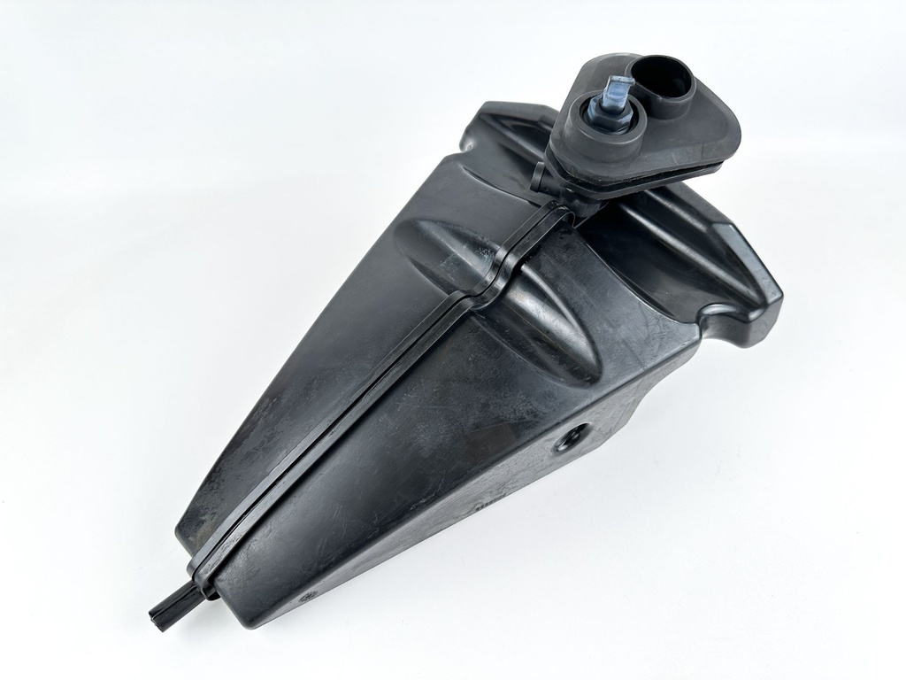 2014 Evinrude 200 HP 2 Stroke Outboard Muffler 5005699 OEM